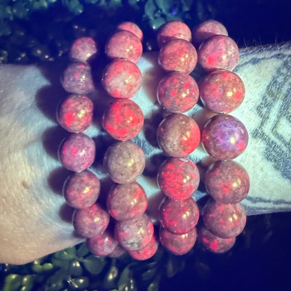 Jewelry - Ruby in Kyanite Beaded Bracelet *UV Reactive*